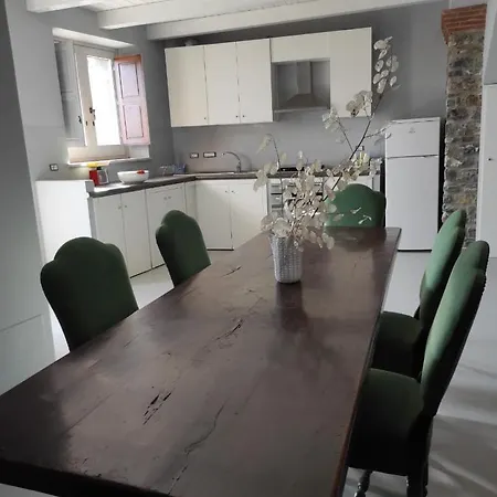 Fantastica Casa Ai Piedi Del Monte Pollino Hébergement de vacances