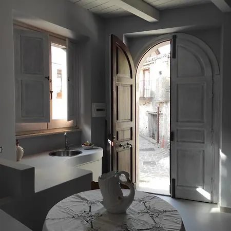 Fantastica Casa Ai Piedi Del Monte Pollino Hébergement de vacances